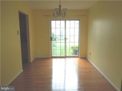 114 Arden Ct, Harleysville, PA 19438 - photo 3