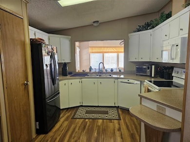 4904 4th C St E, Bradenton, FL 34203 - photo 5