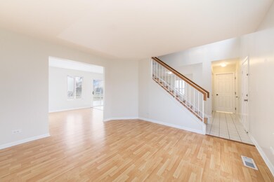 1857 Cambridge Dr, Carpentersville, IL 60110 - photo 7