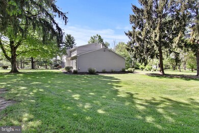 22 Squirrel Rd, Doylestown, PA 18901 - photo 4