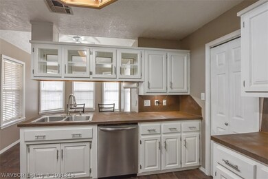 708 Stephanie St, Muldrow, OK 74948 - photo 6