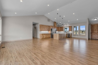 2025_10_27_502_sw_bent_loop_pb-16