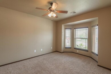 701 Lindsey Ln, Moore, OK 73160 - photo 4