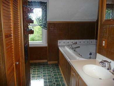 Master Bath/Spa.