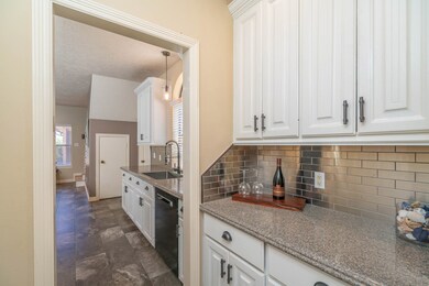 1901 Pebble Ln, Friendswood, TX 77546 - photo 6