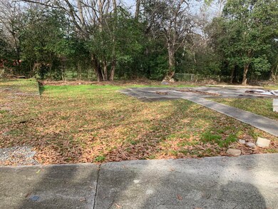Elkan patio