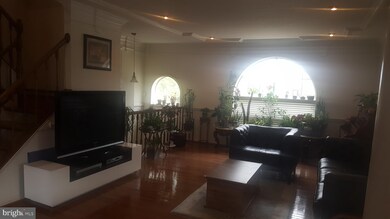 9600 Blake Ln, Fairfax, VA 22031 - photo 2