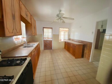 7705 Mazatlan Dr, El Paso, TX 79915 - photo 6