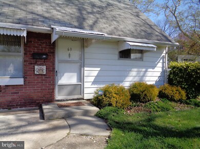 63 Rolling Ln, Levittown, PA 19055 - photo 4