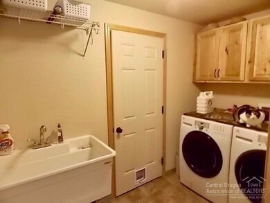 2689 NW 35th St, Redmond, OR 97756 - photo 7