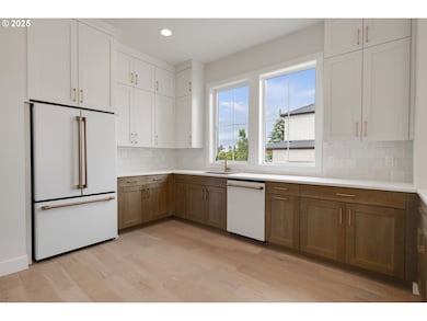 3823 Carman Dr, Lake Oswego, OR 97035 - photo 3