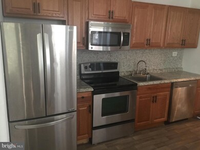 1224 E 9th St, Crum Lynne, PA 19022 - photo 4