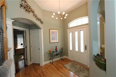 905 Birchwood Dr, Raymore, MO 64083 - photo 3