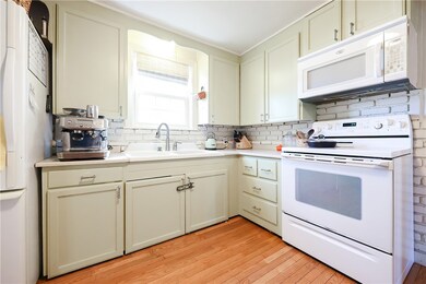 2913 W Shore Rd, Warwick, RI 02886 - photo 5