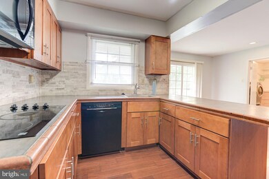 12225 Shadetree Ln, Laurel, MD 20708 - photo 4