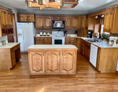 402 Hightower Ave, Nixa, MO 65714 - photo 6