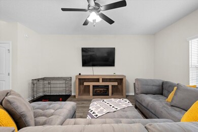 38 Trask Cir, Hinesville, GA 31313 - photo 5