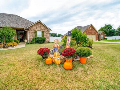 1509 Hunters Ridge Dr, Shawnee, OK 74804 - photo 6