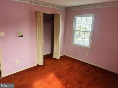 7919 Edinburgh Dr, Springfield, VA 22153 - photo 5