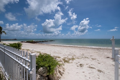 091720 921 W Ocean Dr SIZED dfp-5
