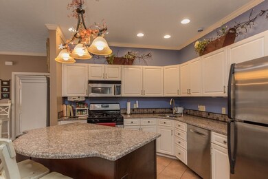 37 Shire Rd unit 76FF, Fitchburg, MA 01420 - photo 3