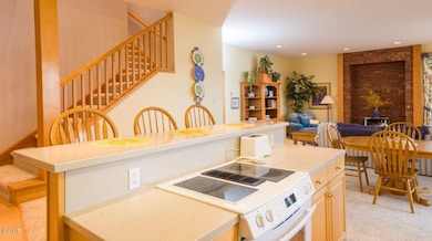 Guest house kitchen (2)