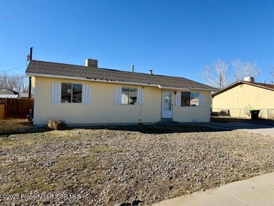 325 N Moore St, Bloomfield, NM 87413 - photo 2
