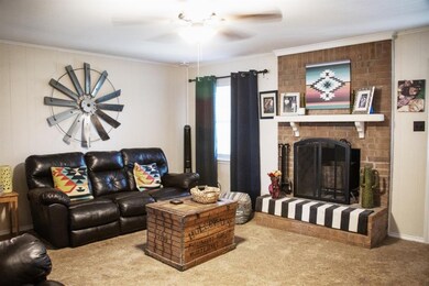 1233 Willowwood Dr, Cleburne, TX 76033 - photo 6