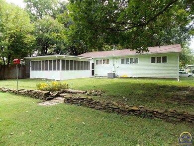 3325 SW Plass Ave, Topeka, KS 66611 - photo 3