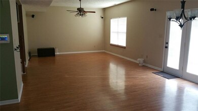 13899 Charleswood Ct, Fishers, IN 46038 - photo 2