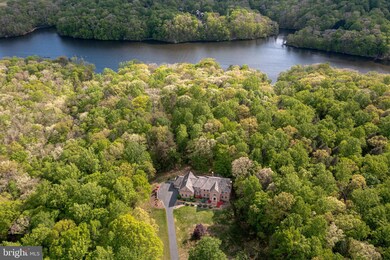 9295 Hampton Hunt Dr, Fairfax Station, VA 22039 - photo 2