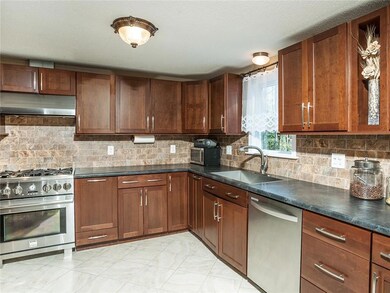 173 Chases Pond Rd, York, ME 03909 - photo 2