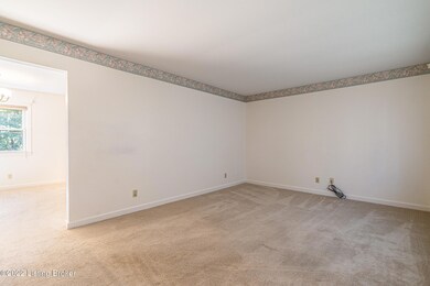 7805 Joyce Dr, Louisville, KY 40219 - photo 4