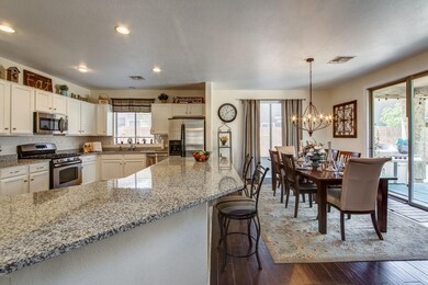 Kitchen/Dining