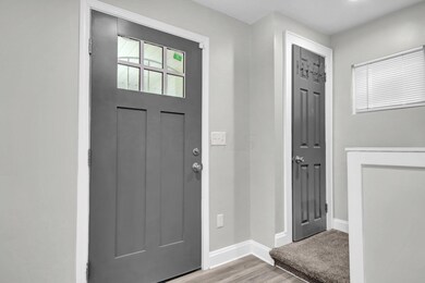 8-web-or-mls-1767-linden-pl