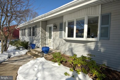 172 Old Cranbury Rd, East Windsor, NJ 08512 - photo 2