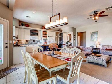 Kitchen. Larage kitchen nook with large bay window