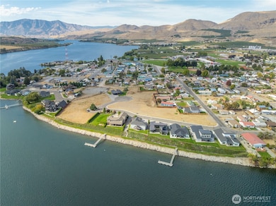 714 3rd St, Brewster, WA 98812 - photo 2