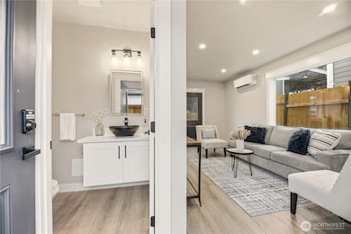 9223 38th Ave S unit B, Seattle, WA 98118 - photo 2