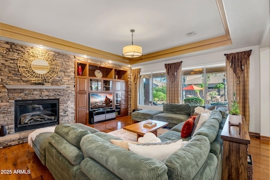 12-web-or-mls-2103 E Canyon Place-9