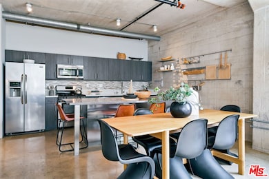 Beacon Lofts unit 310, Los Angeles, CA 90013 - photo 4