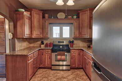 817 Midway Dr, Auburn, IN 46706 - photo 6