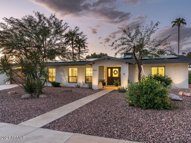 004_Dusk Exterior