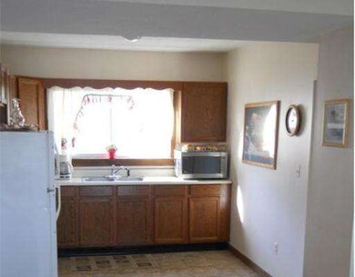 176 Draper St, Springfield, MA 01108 - photo 6