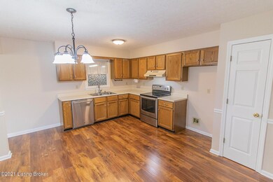 288 Harrison Cir, Mount Washington, KY 40047 - photo 7