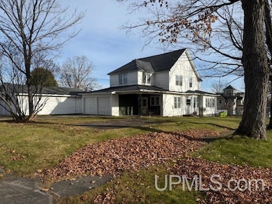 118 S 5th St, Crystal Falls, MI 49920 - photo 2