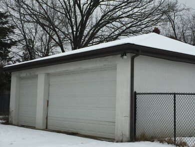 Detached 3 car garage