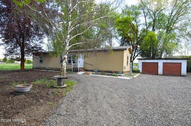 Fleetwood w/garage