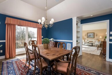 624 W Lyon Farm Dr, Greenwich, CT 06831 - photo 7