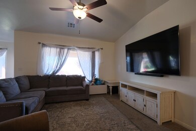 2-LivingRoom1